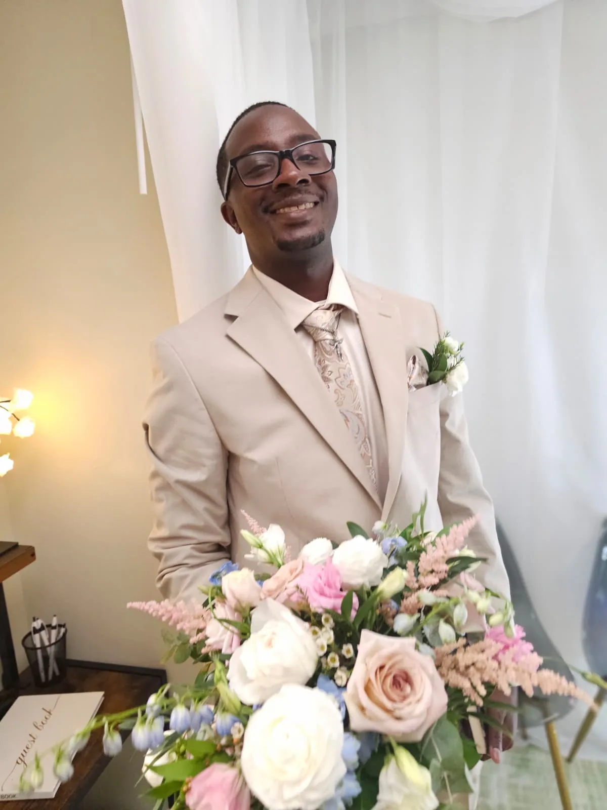 The ceremony, framed in flowers