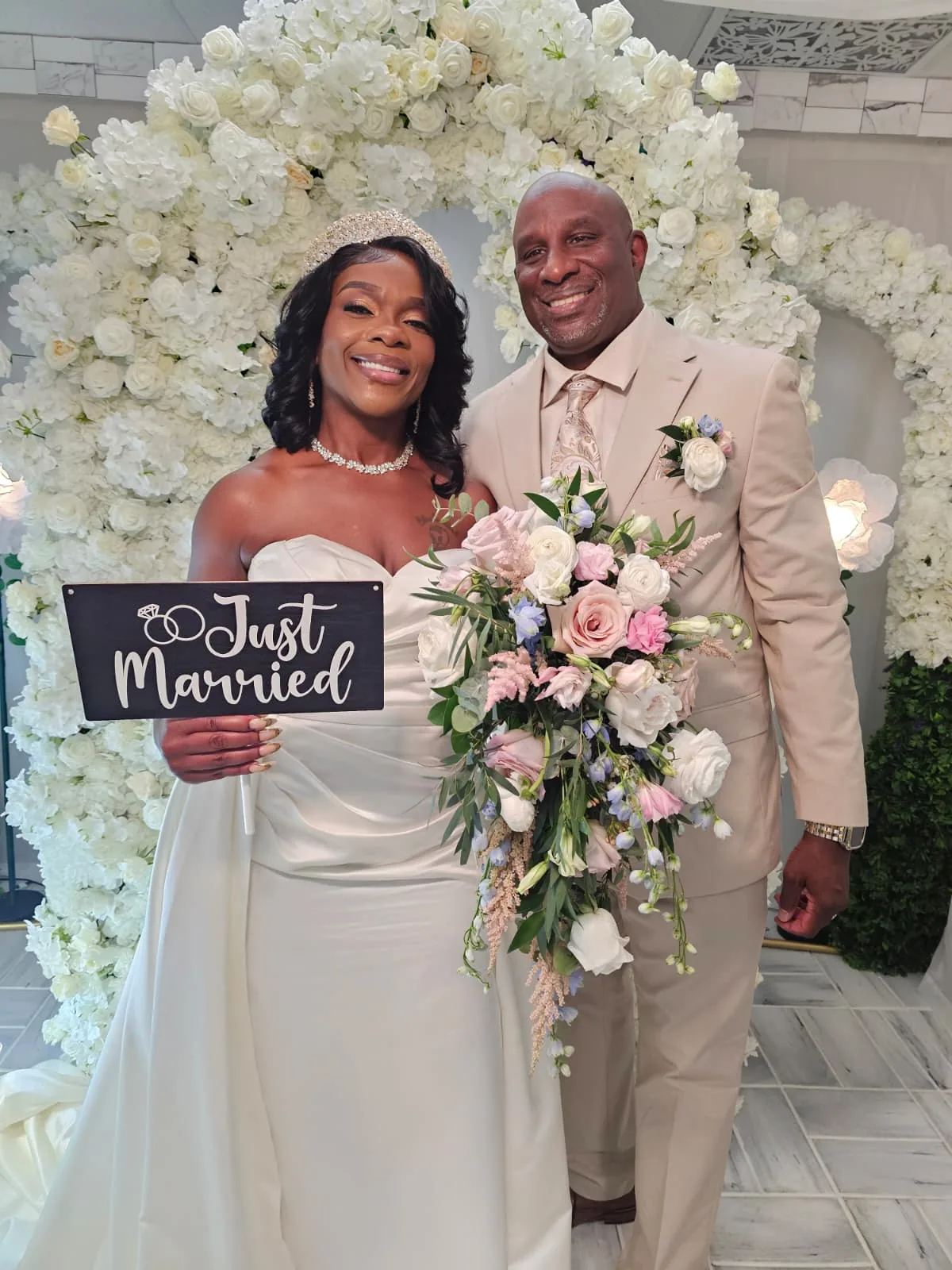 Signs and bouquets