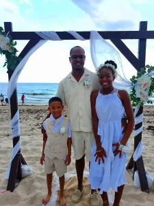 The groom and the kids